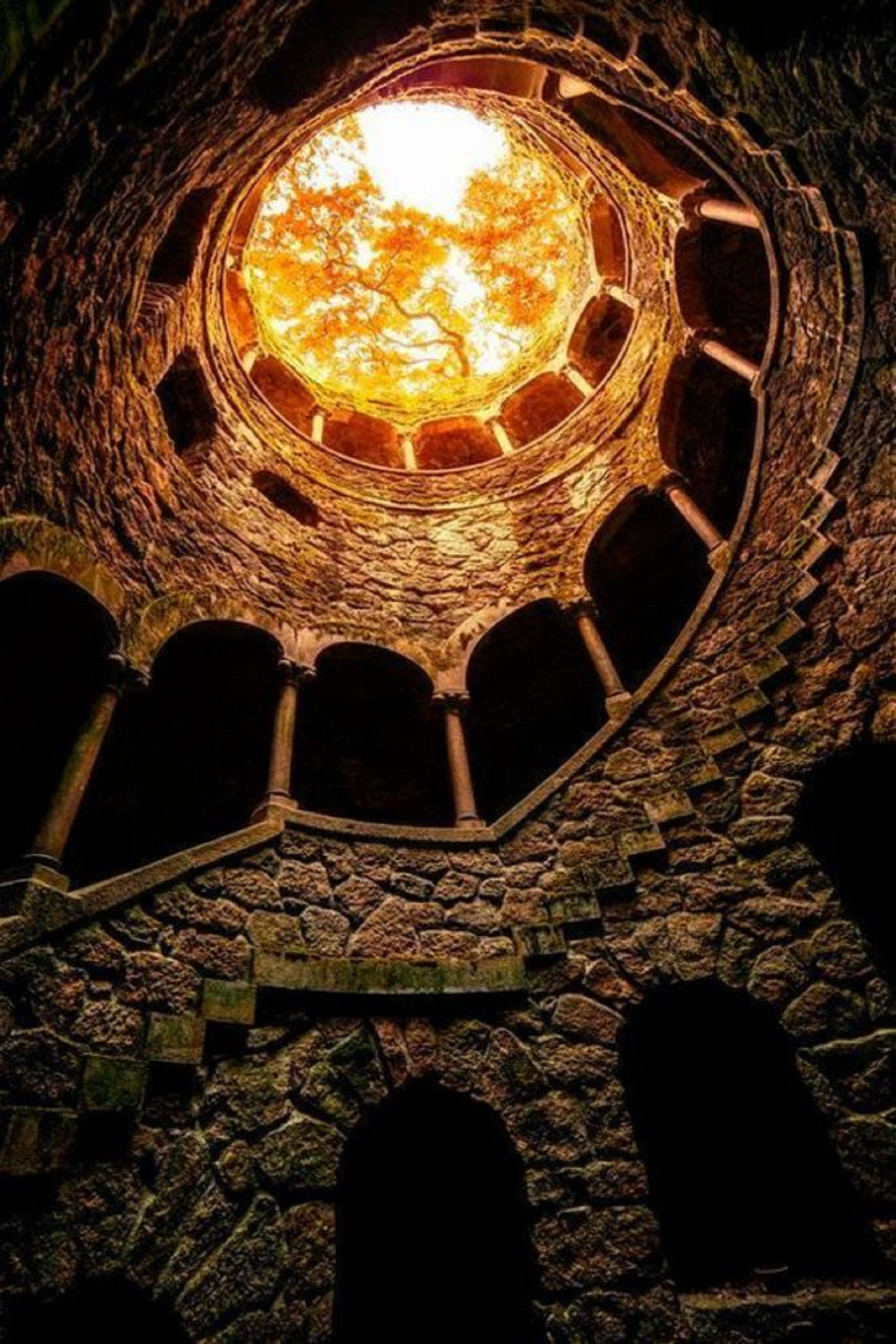 Initiation well Quinta da Regaleira